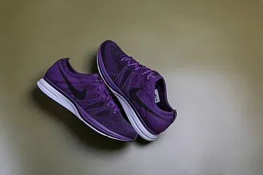 Nike flyknit trainer purple store