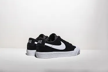 Nike sb blazer low xt white clearance