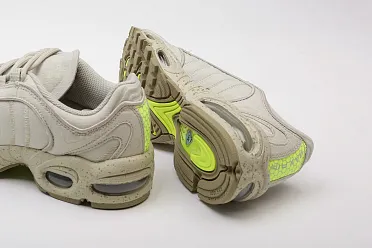 Nike Air Max Tailwind IV SP BV1357 200 Sneakerhead