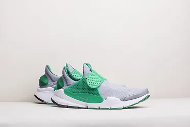 Nike short dart deals
