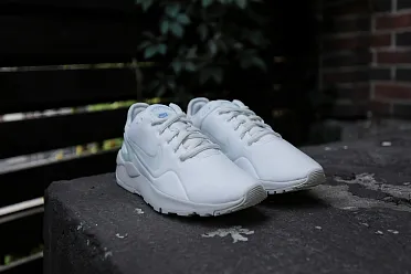 Nike WMNS LD Runner LW 882266 100 Sneakerhead
