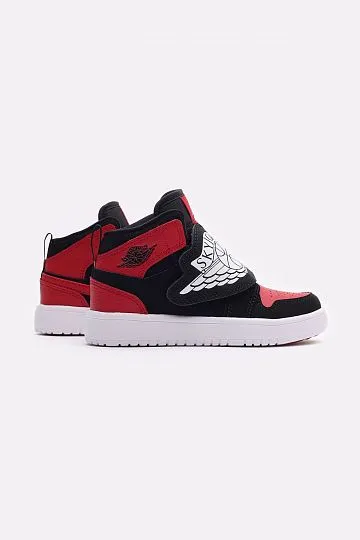 Nike sky jordan 1 top