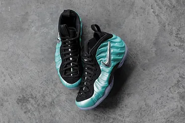 Nike Air Foamposite PRO 624041 303 Sneakerhead