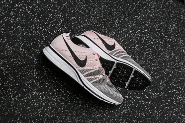 Ladies nike flyknit trainer discount