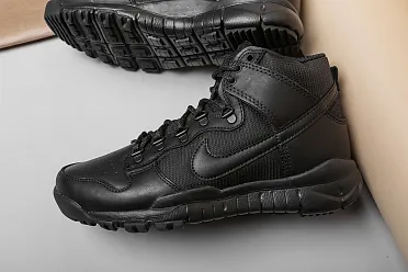 Nike SB Dunk High Boot 536182 001 Sneakerhead