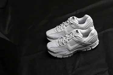 Nike vomero zoom 5 sp deals